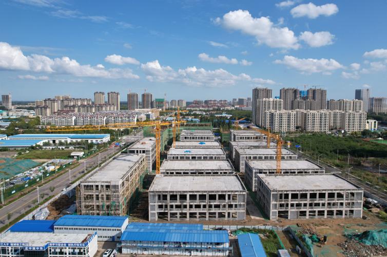 科技工业园建设如火如荼 楼宇昼夜“拔节”，奏响发展强音